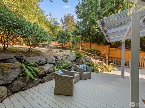 15434 SE 67th Place, Bellevue WA 98006