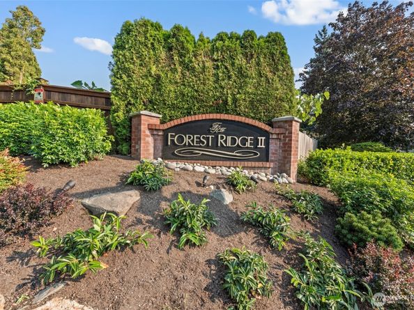 15434 SE 67th Place, Bellevue WA 98006