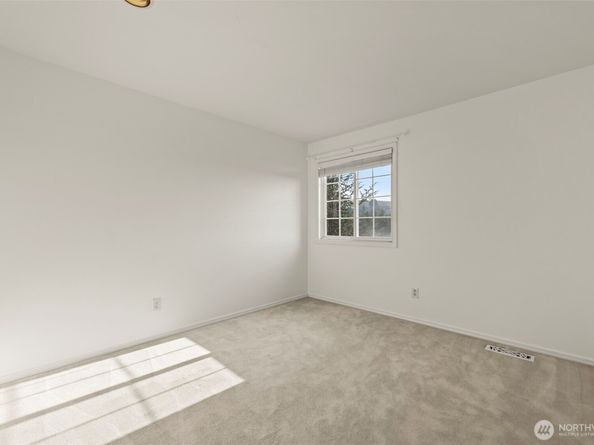 15434 SE 67th Place, Bellevue WA 98006