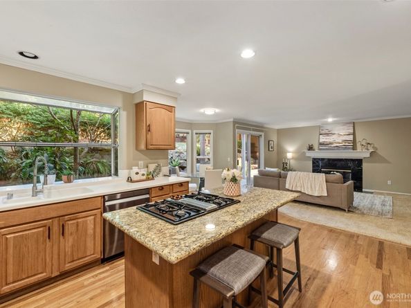 15434 SE 67th Place, Bellevue WA 98006