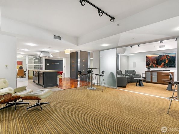 2911 2nd Avenue 1003, Seattle WA 98121