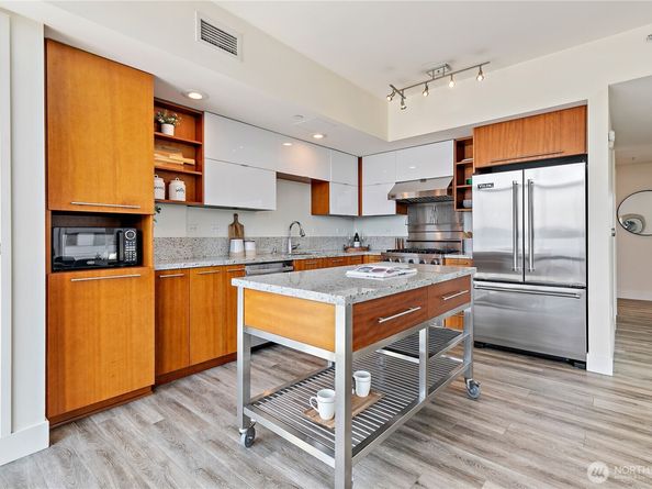 2911 2nd Avenue 1003, Seattle WA 98121