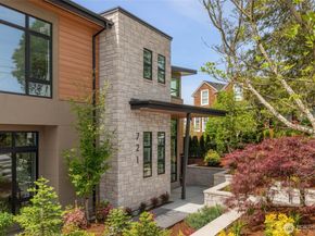 721 2nd Street S, Kirkland WA 98033