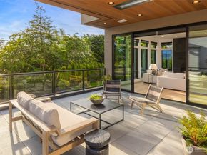 721 2nd Street S, Kirkland WA 98033