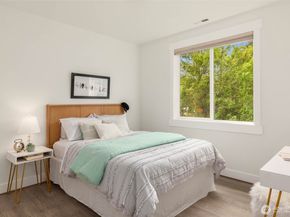9702 SE 41st Street, Mercer Island WA 98040