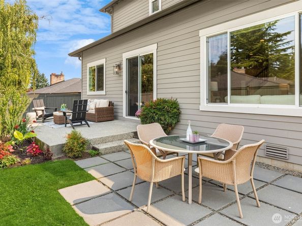 9702 SE 41st Street, Mercer Island WA 98040