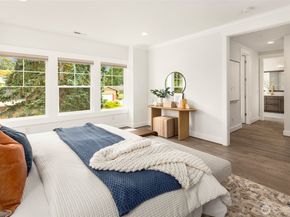 9702 SE 41st Street, Mercer Island WA 98040