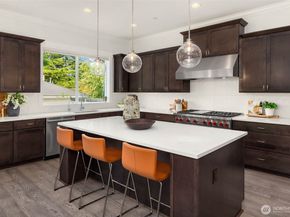 9702 SE 41st Street, Mercer Island WA 98040