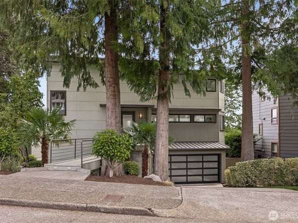 6214 52nd Avenue NE, Seattle WA 98115
