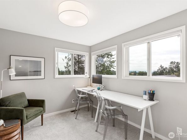 6214 52nd Avenue NE, Seattle WA 98115