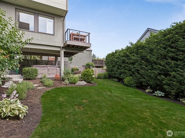 6214 52nd Avenue NE, Seattle WA 98115
