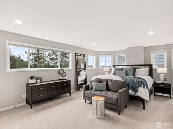 6214 52nd Avenue NE, Seattle WA 98115