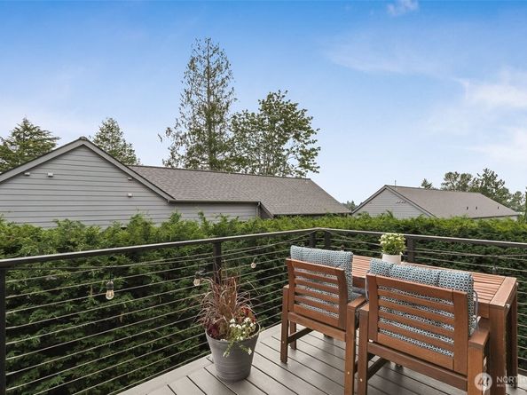 6214 52nd Avenue NE, Seattle WA 98115