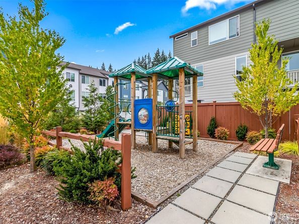 13706 Manor Way C3, Lynnwood WA 98087