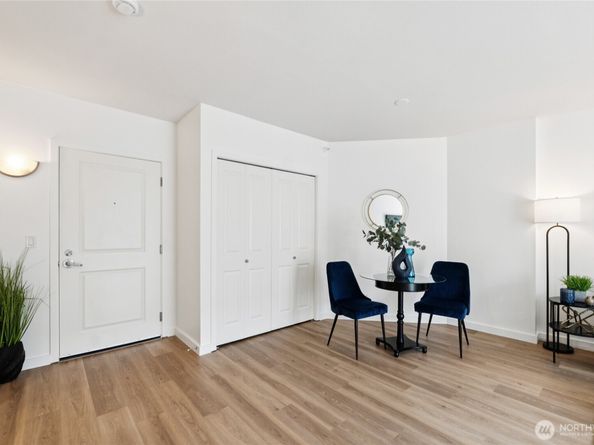 2331 42nd Avenue SW 414, Seattle WA 98116