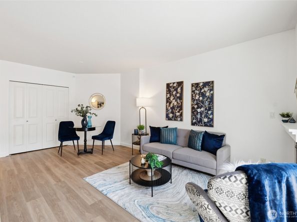 2331 42nd Avenue SW 414, Seattle WA 98116