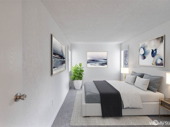 15749 NE 18th Street B8, Bellevue WA 98008