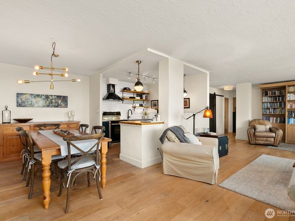 521 5th Avenue W 1003, Seattle WA 98119