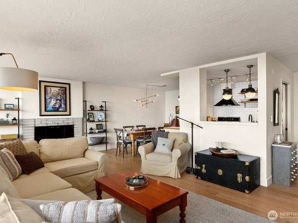 521 5th Avenue W 1003, Seattle WA 98119