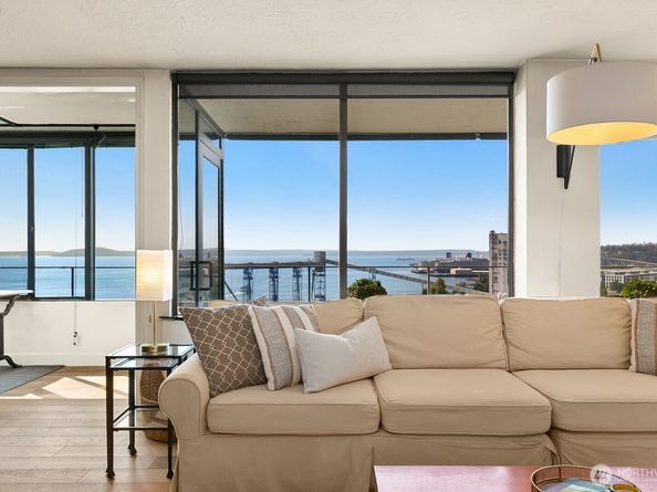 521 5th Avenue W 1003, Seattle WA 98119