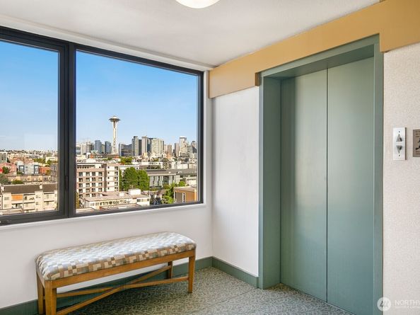 521 5th Avenue W 1003, Seattle WA 98119