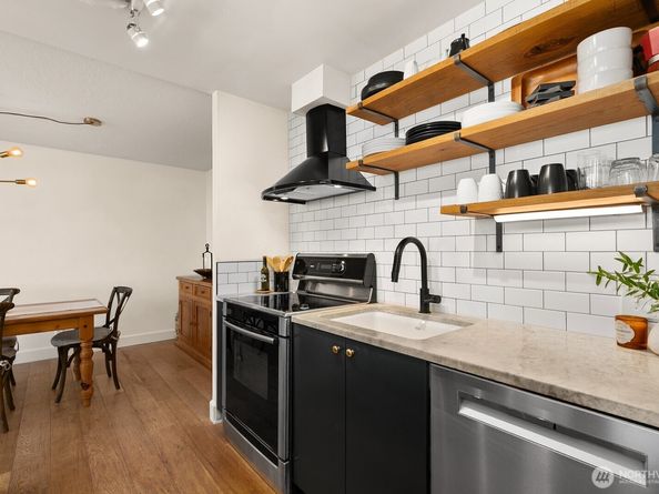 521 5th Avenue W 1003, Seattle WA 98119