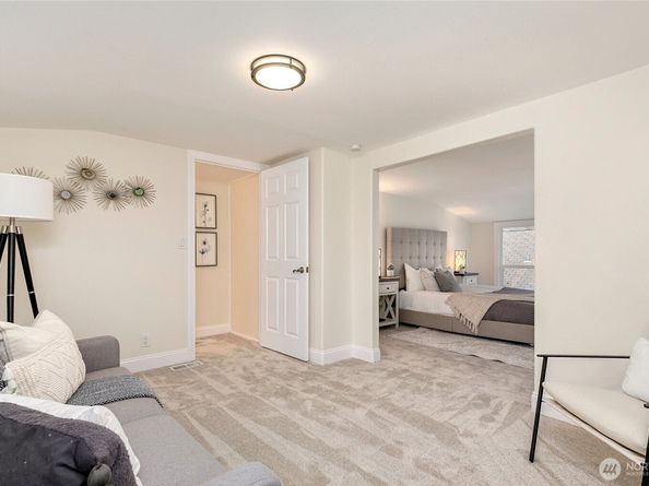 1316 N 77th Street, Seattle WA 98103