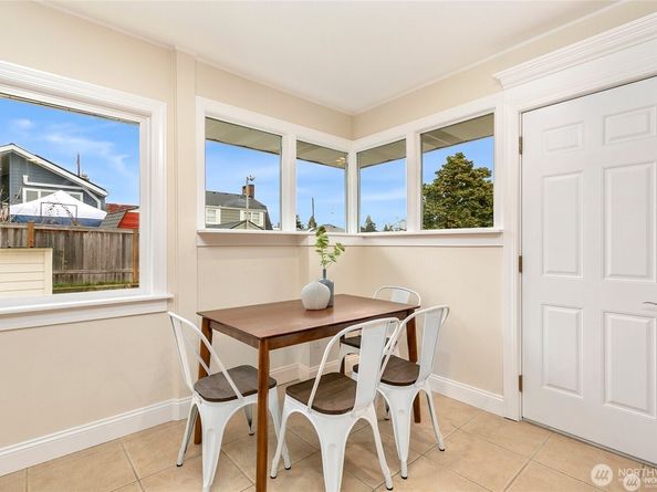 1316 N 77th Street, Seattle WA 98103