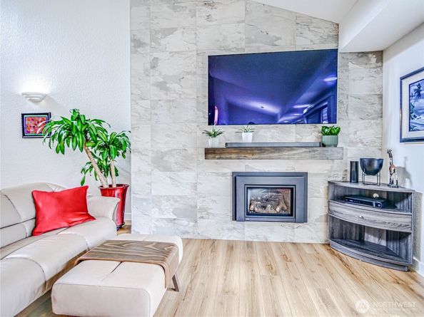 15000 Village Green Drive 4, Mill Creek WA 98012
