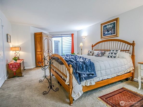 15000 Village Green Drive 4, Mill Creek WA 98012