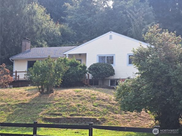 1355 Ahlstrom Road E, Port Orchard WA 98366