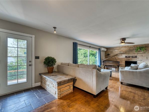 1355 Ahlstrom Road E, Port Orchard WA 98366