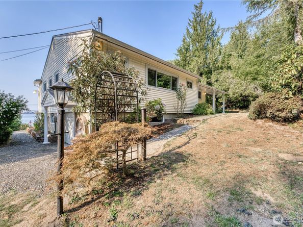 1355 Ahlstrom Road E, Port Orchard WA 98366