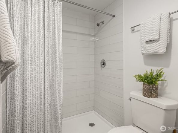1507 Western Avenue R501, Seattle WA 98121