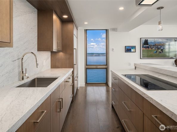 1620 43rd Avenue E 5B, Seattle WA 98112