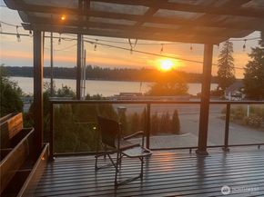 1542 E Lake Sammamish Parkway NE, Sammamish WA 98074
