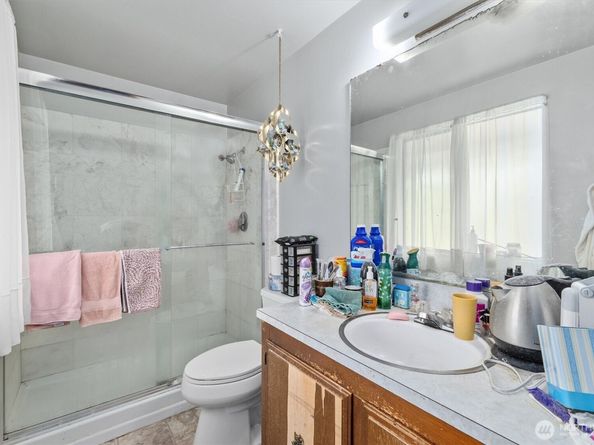 14824 119th Avenue NE, Kirkland WA 98034
