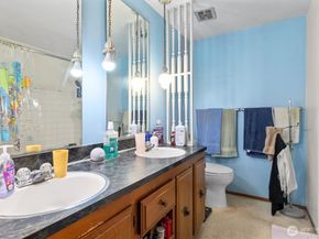 14824 119th Avenue NE, Kirkland WA 98034