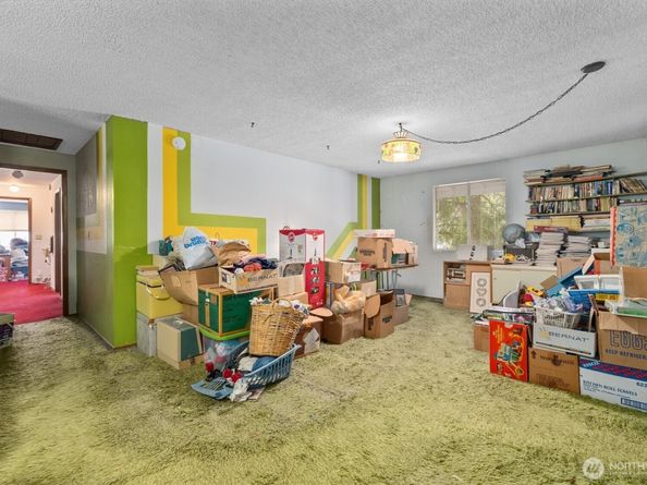 14824 119th Avenue NE, Kirkland WA 98034