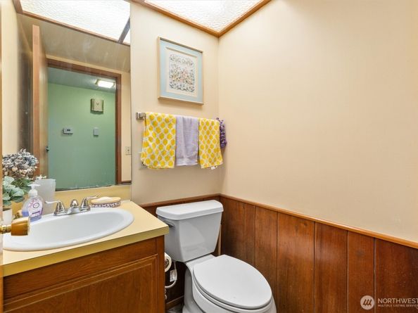 14824 119th Avenue NE, Kirkland WA 98034
