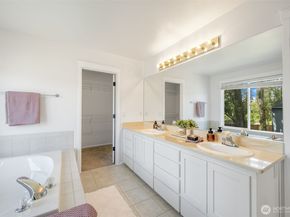 20347 86th Place NE, Bothell WA 98011