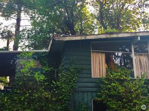 15314 SE Newport Way, Bellevue WA 98006