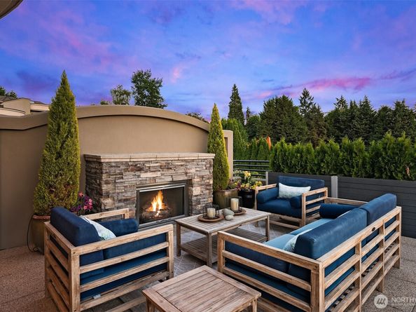 1044 89th Ave NE, Bellevue WA 98004