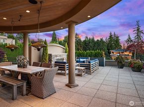1044 89th Ave NE, Bellevue WA 98004