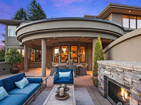 1044 89th Ave NE, Bellevue WA 98004