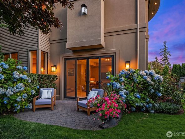 1044 89th Ave NE, Bellevue WA 98004