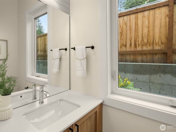 8231 122nd Avenue NE, Kirkland WA 98033