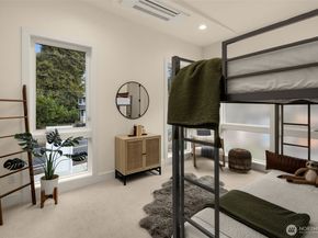8231 122nd Avenue NE, Kirkland WA 98033