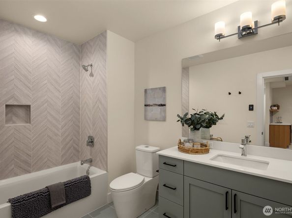 8231 122nd Avenue NE, Kirkland WA 98033