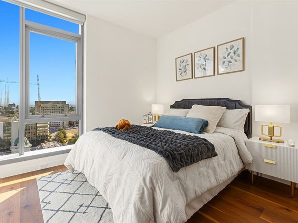 800 Columbia Street 2007, Seattle WA 98104